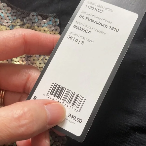 Ladies sequin jacket. - Picture 3 of 4